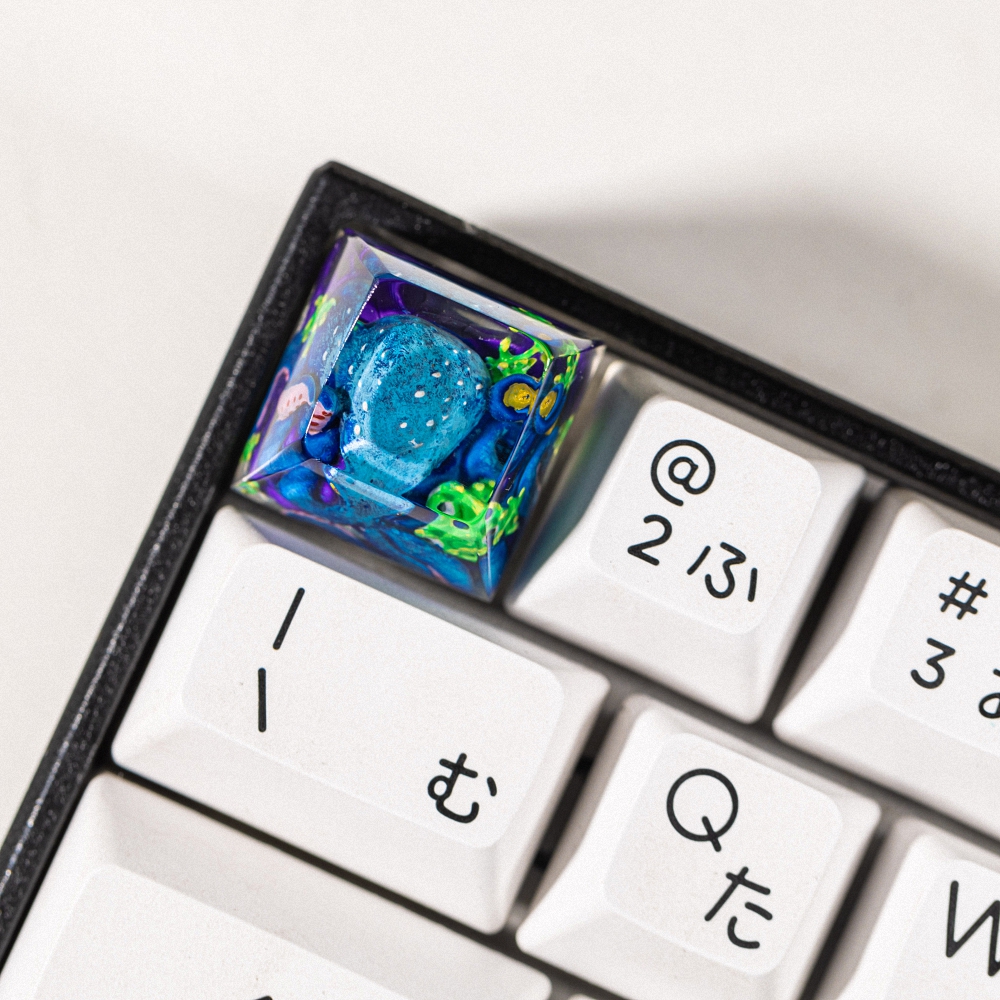Blue Octopus Artisan Keycap Breakwooden 4