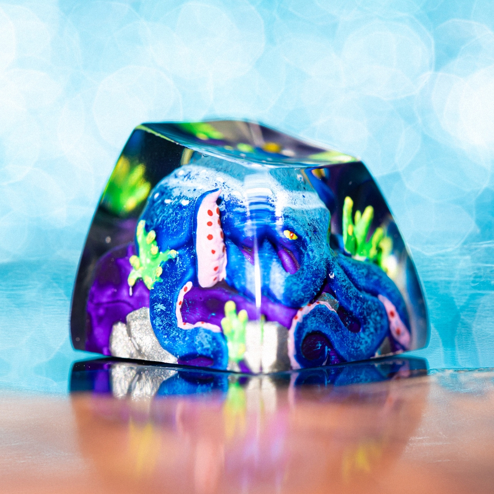 Blue Octopus Artisan Keycap Breakwooden 5