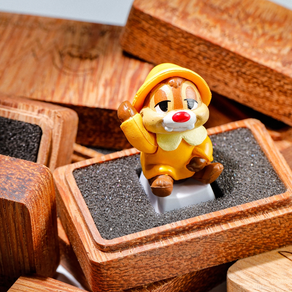 Chip 'N Dale Artisan Keycap Breakwooden
