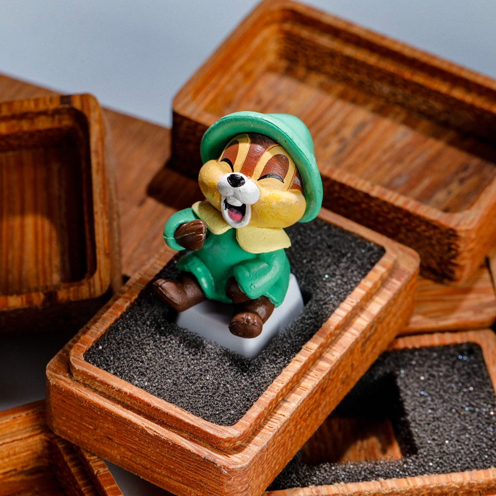 Chip 'N Dale Artisan Keycap Breakwooden