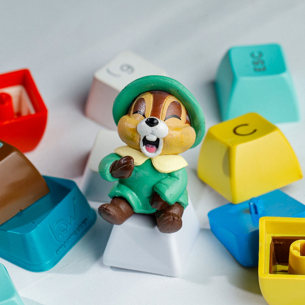 Chip 'N Dale Artisan Keycap Breakwooden 2