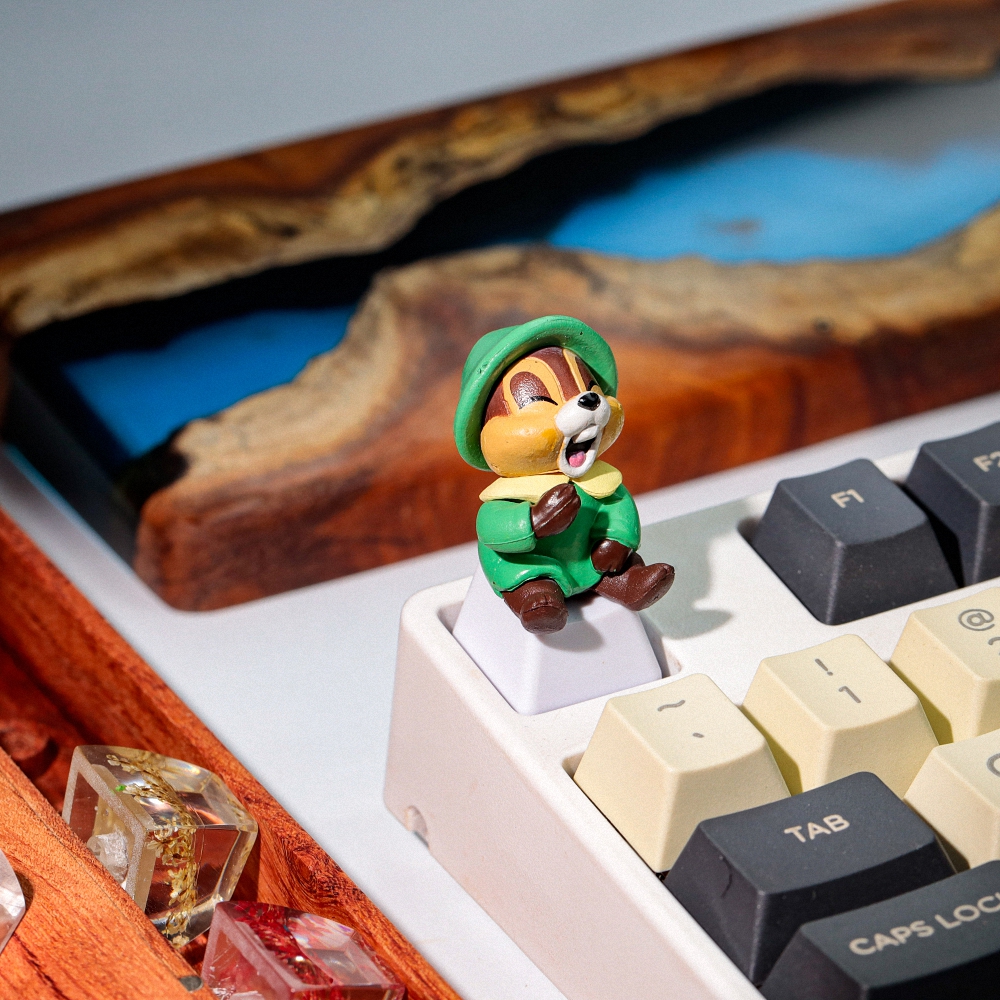 Chip 'N Dale Artisan Keycap Breakwooden 3
