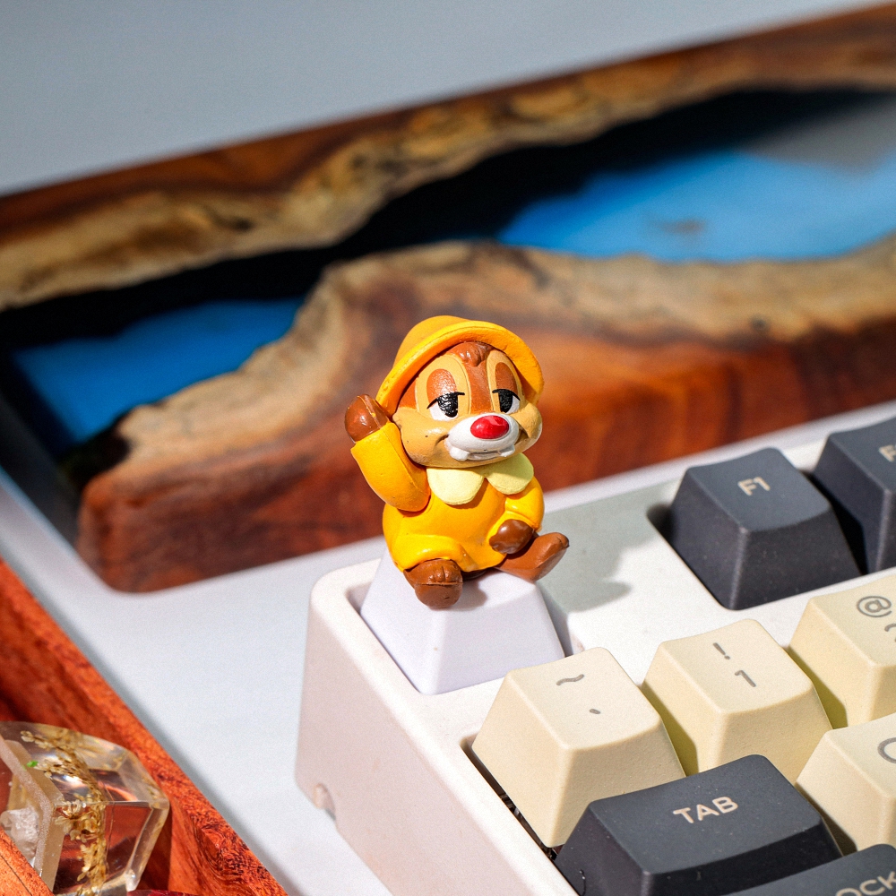 Chip 'N Dale Artisan Keycap Breakwooden 3