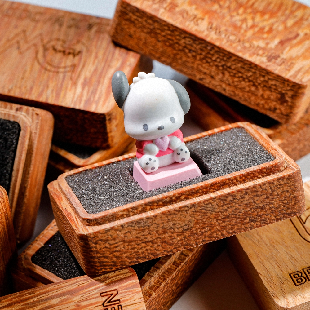 Dog Artisan Keycap Breakwooden 5