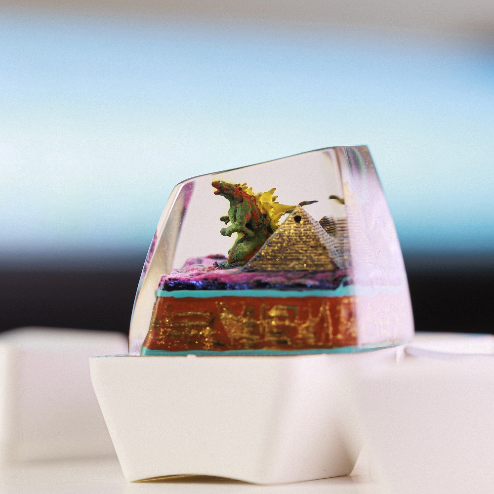 Godzilla Pyramid Keycap Breakwooden 2