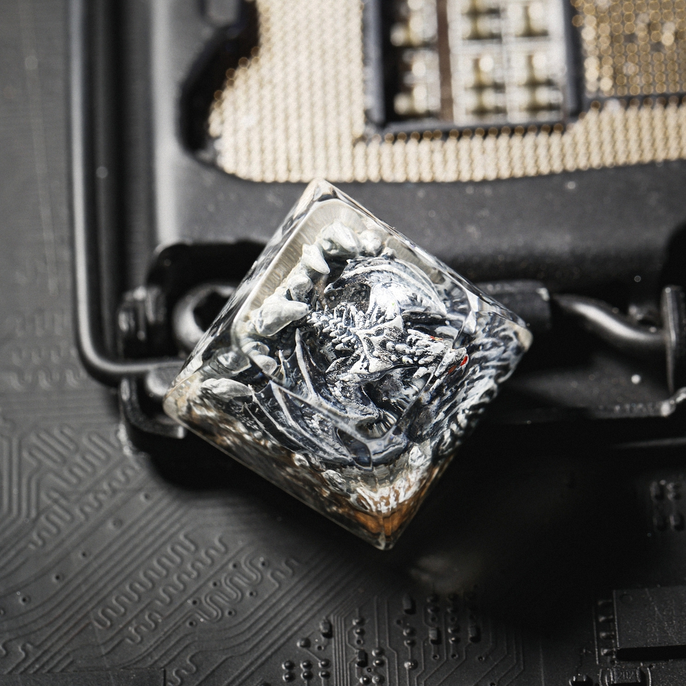 Gray Dragon Artisan Keycap Breakwooden 10