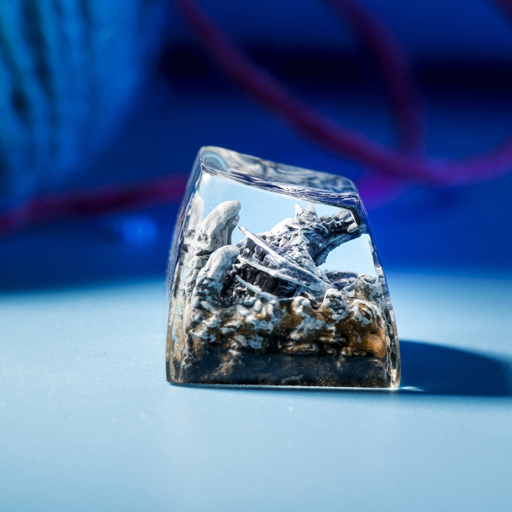 Gray Dragon Artisan Keycap Breakwooden 10
