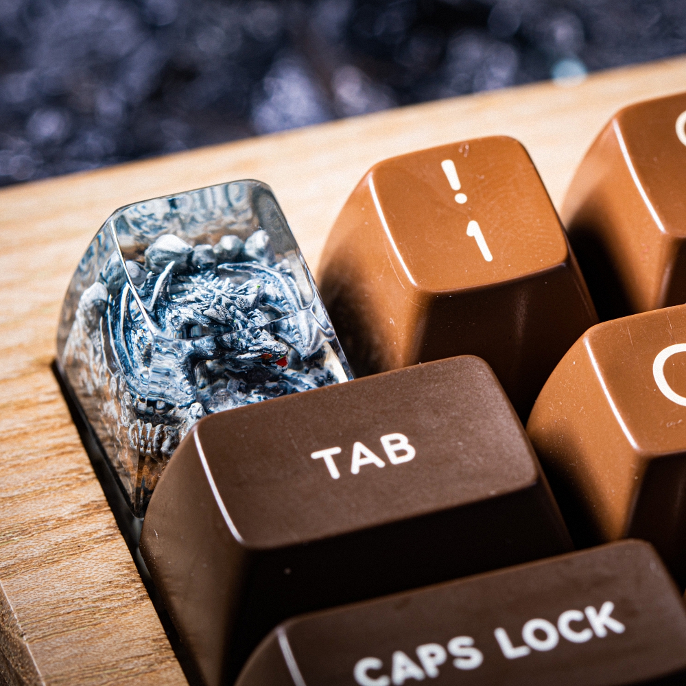 Gray Dragon Artisan Keycap Breakwooden 4