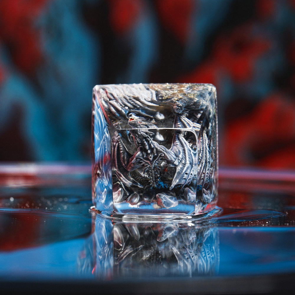 Gray Dragon Artisan Keycap Breakwooden 8