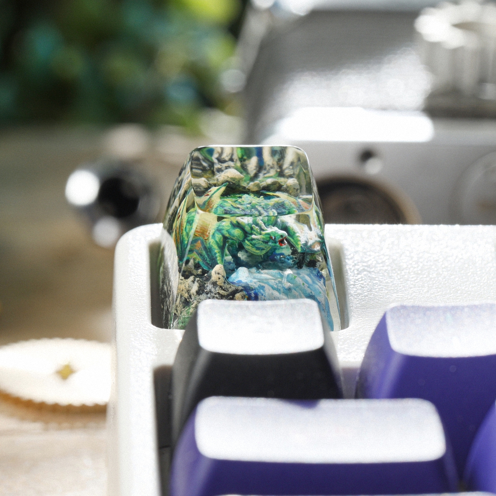 Green Dragon Artisan Keycap Breakwooden 7