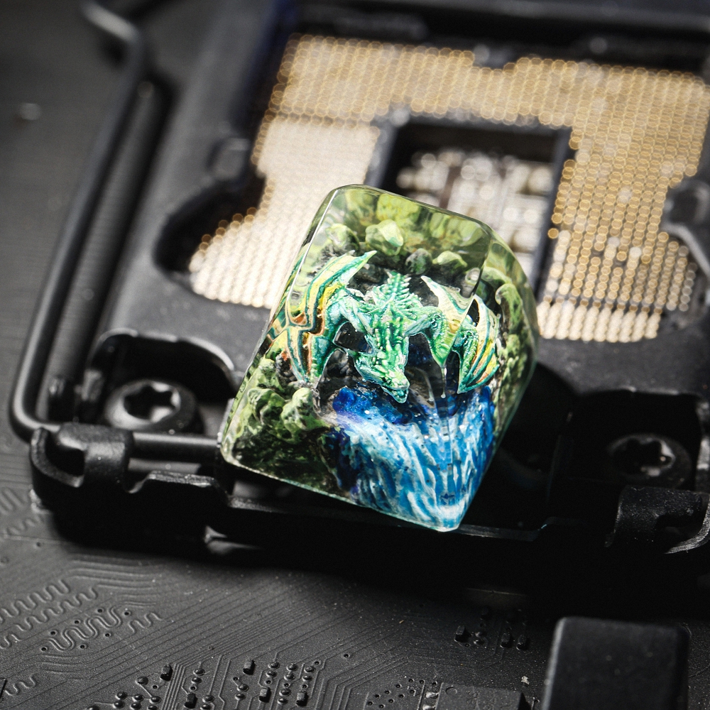 Green Dragon Artisan Keycap Breakwooden 8