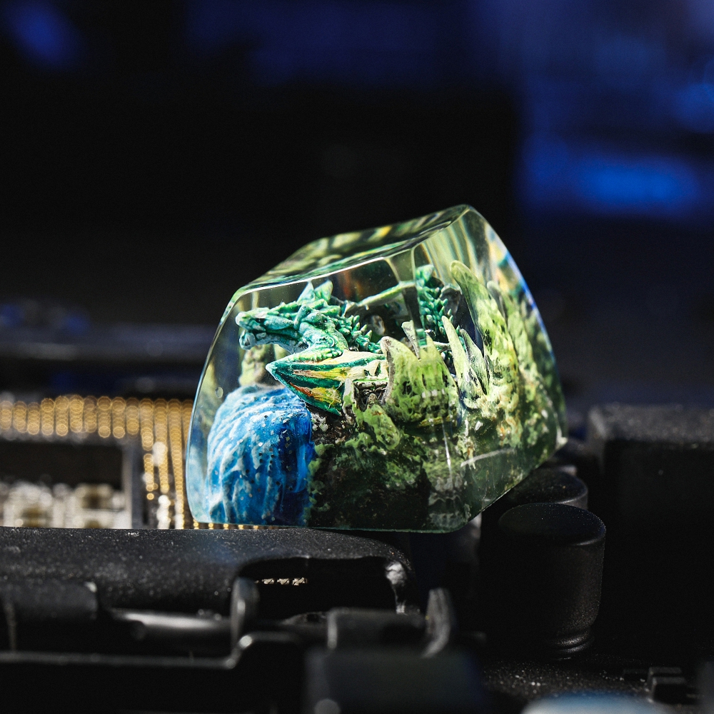 Green Dragon Artisan Keycap Breakwooden 8