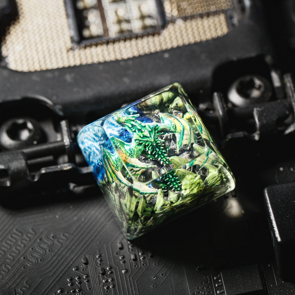 Green Dragon Artisan Keycap Breakwooden 8