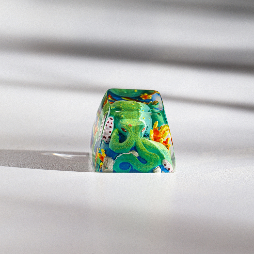 Green Octopus Artisan Keycap Breakwooden 2