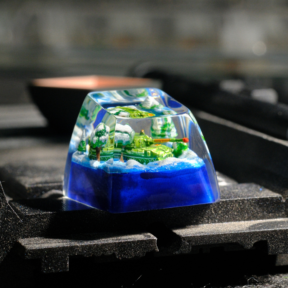 Green Tank Artisan Keycap Breakwooden