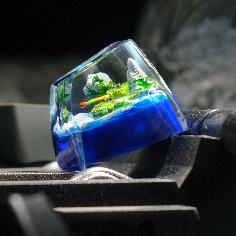 Green Tank Artisan Keycap Breakwooden