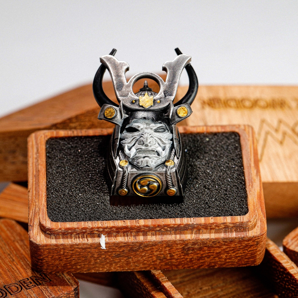Grey Samurai Artisan Keycap Breakwooden