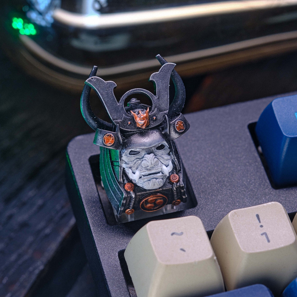 Grey Samurai Artisan Keycap Breakwooden 2