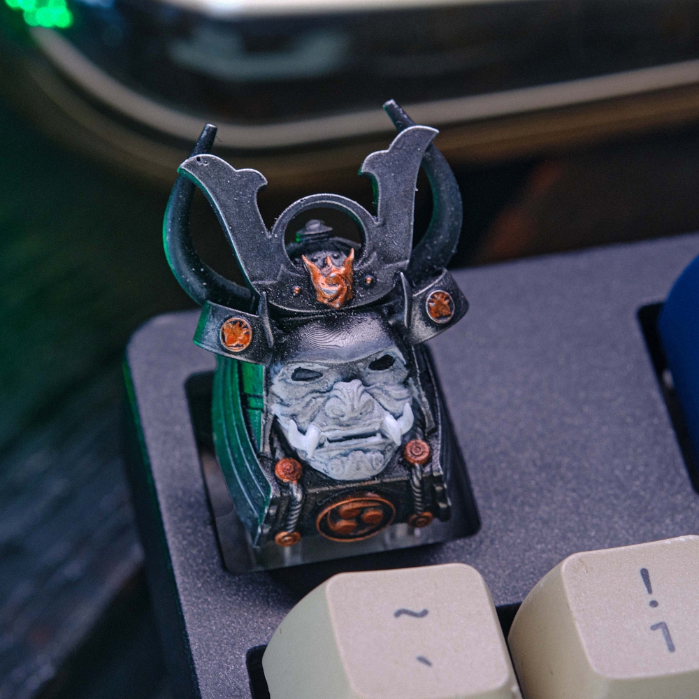Grey Samurai Artisan Keycap Breakwooden 2