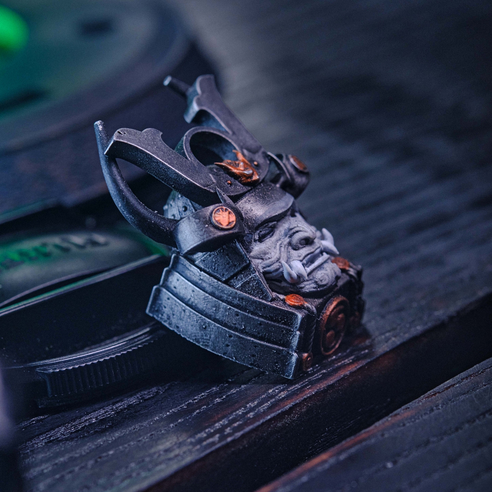 Grey Samurai Artisan Keycap Breakwooden 3