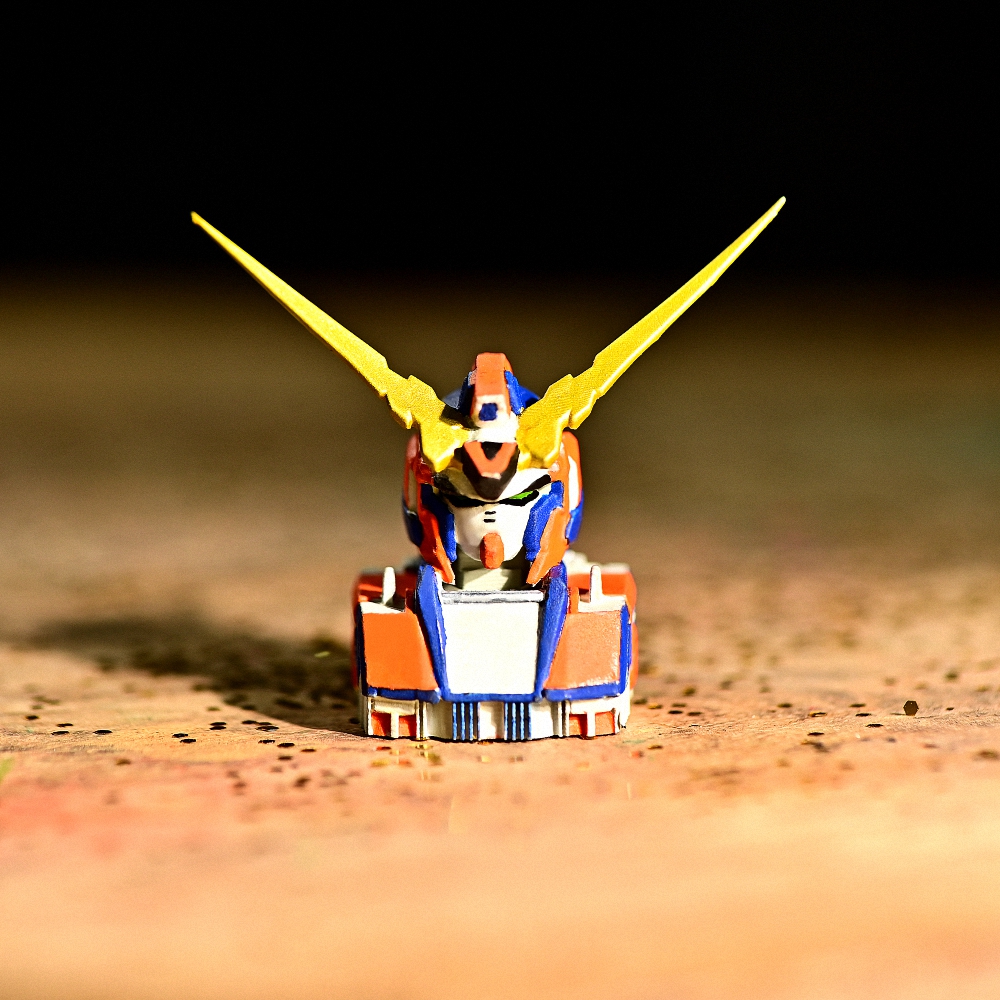 Gundam - Unicorn Artisan Keycap Breakwooden