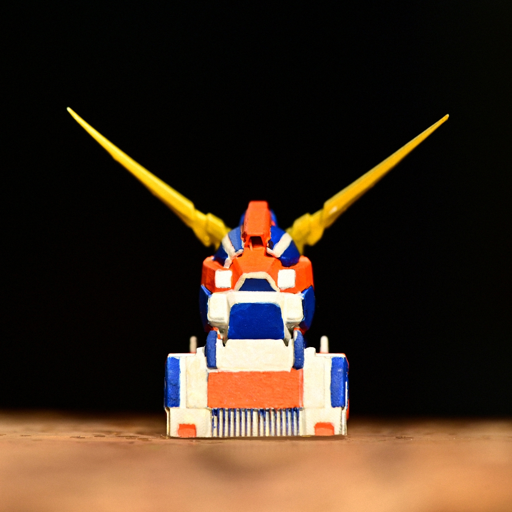 Gundam - Unicorn Artisan Keycap Breakwooden