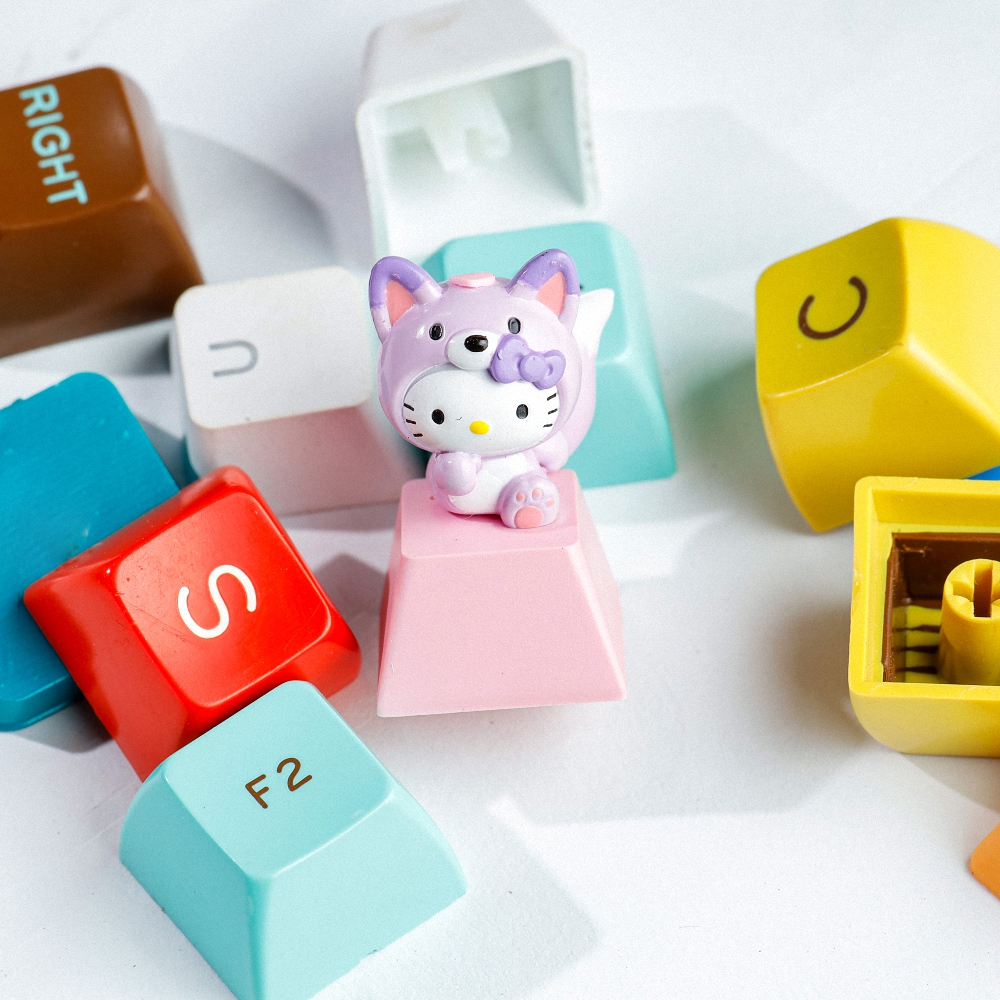 Hello Kitty Artisan Keycap Breakwooden