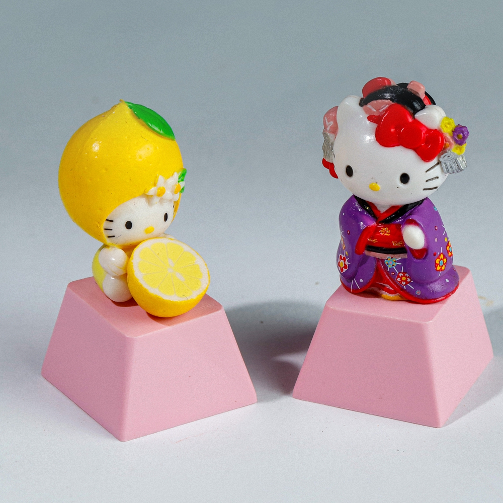 Hello Kitty Artisan Keycap Breakwooden 9