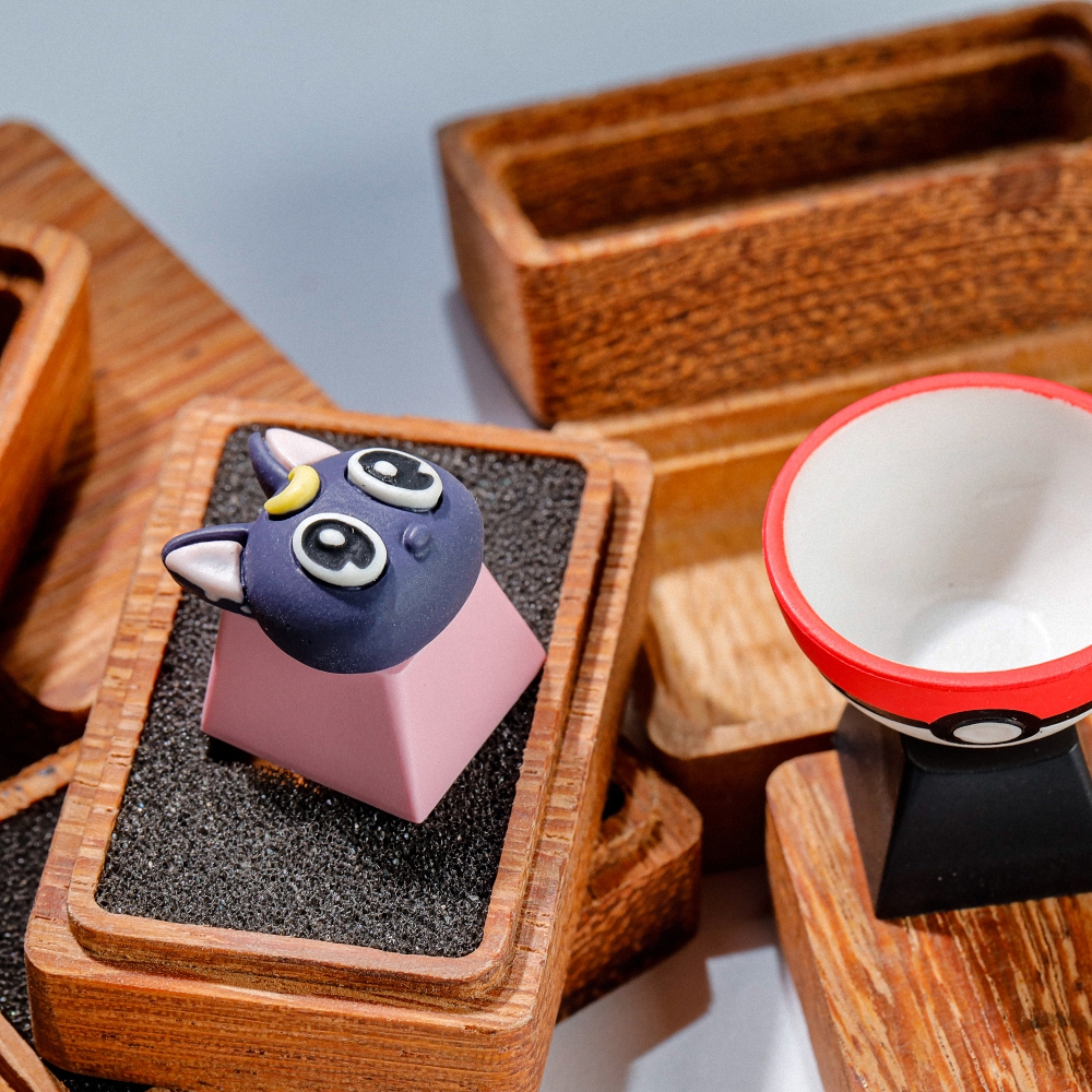 Kute Cat Artisan Keycap Breakwooden 3