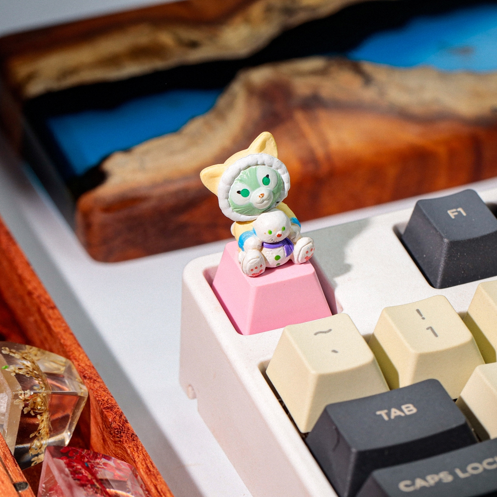 Kute Cat Artisan Keycap Breakwooden 4