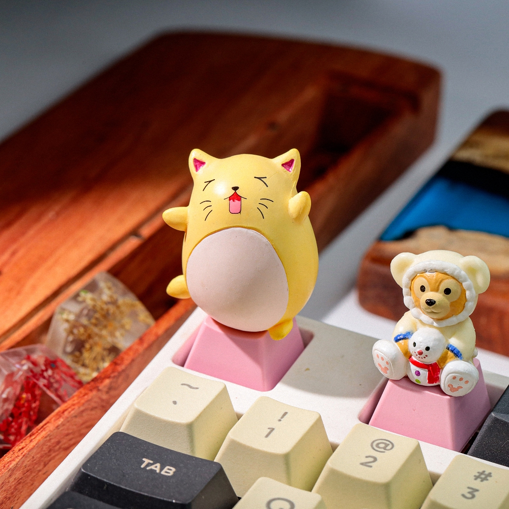 Kute Cat Artisan Keycap Breakwooden 5