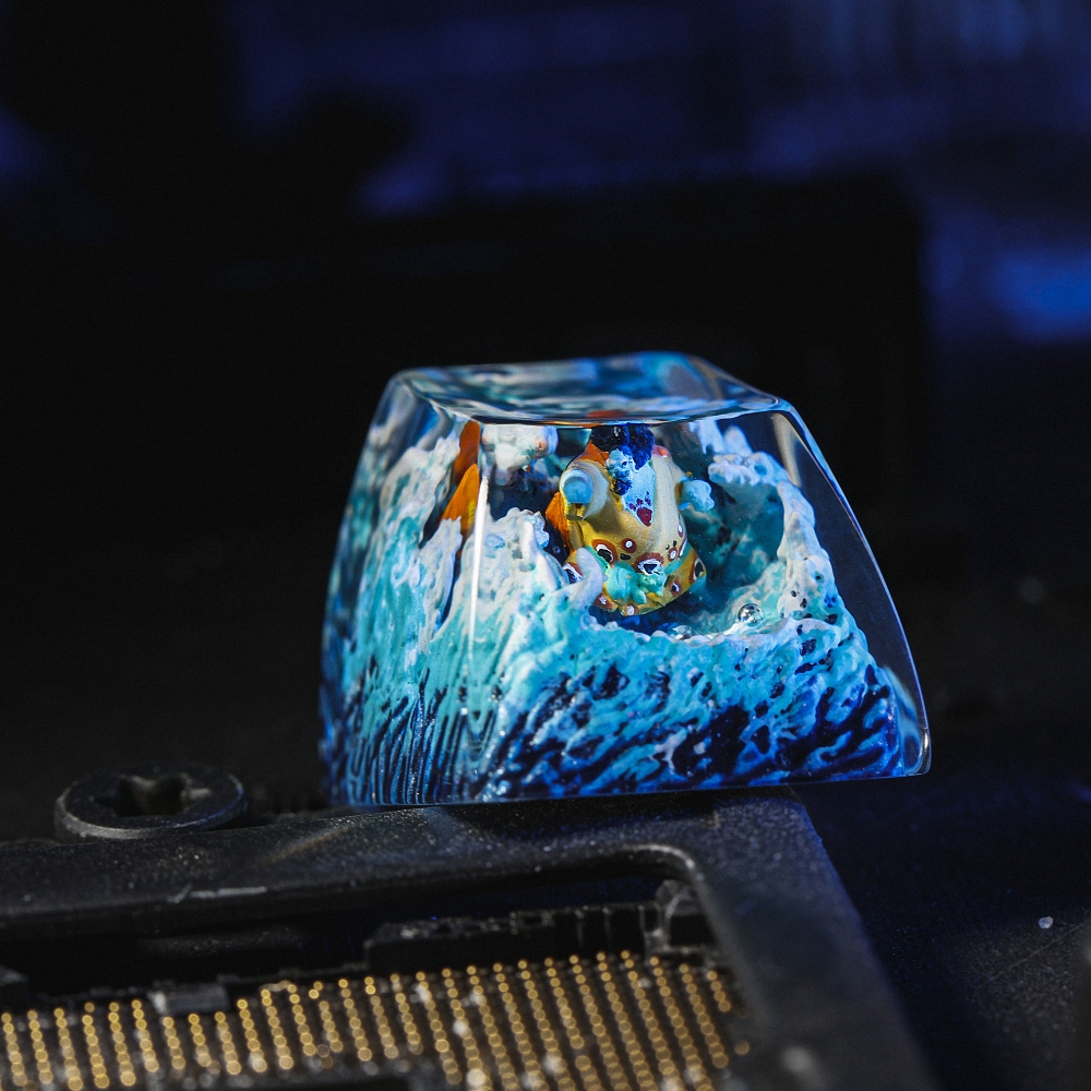 One Piece - Jinbe Artisan Keycap Breakwooden