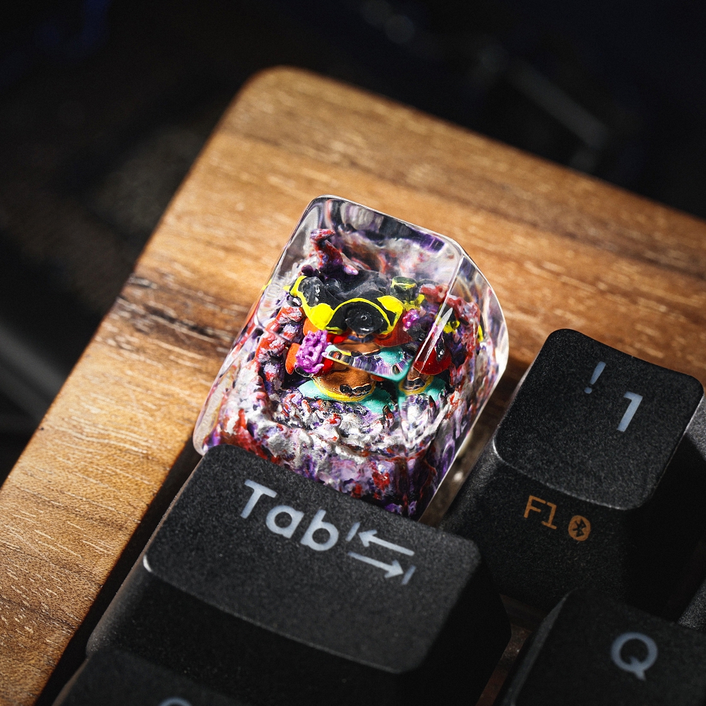 One Piece - Marshall D. Teach Artisan Keycap Breakwooden 2