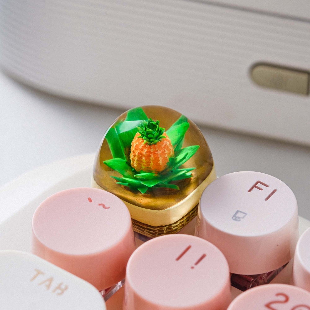 Pineapple Artisan Keycap Breakwooden 2