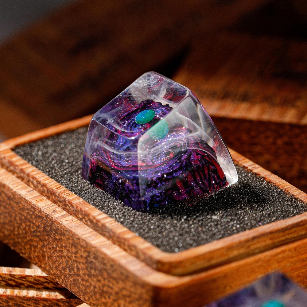 Planet - Earth Artisan Keycap Breakwooden