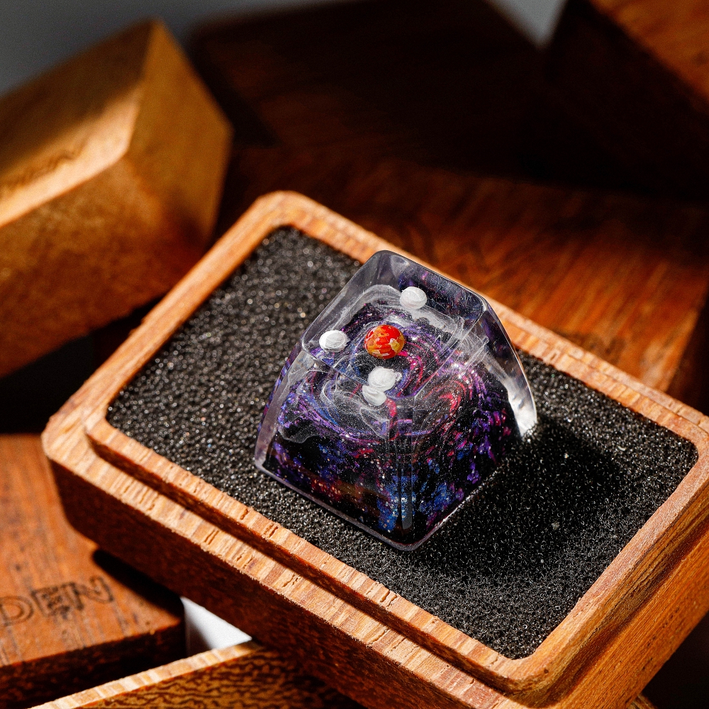Planet - Galaxy Artisan Keycap Breakwooden 2