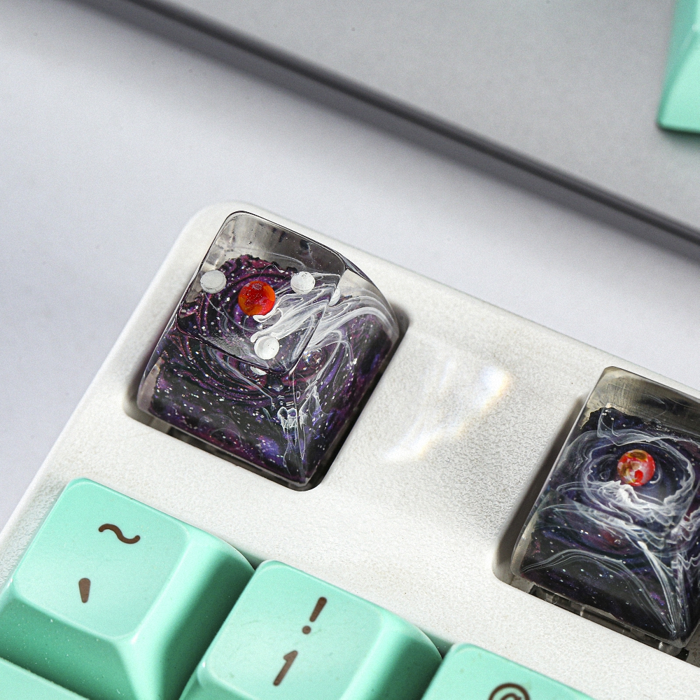 Planet - Galaxy Artisan Keycap Breakwooden 4