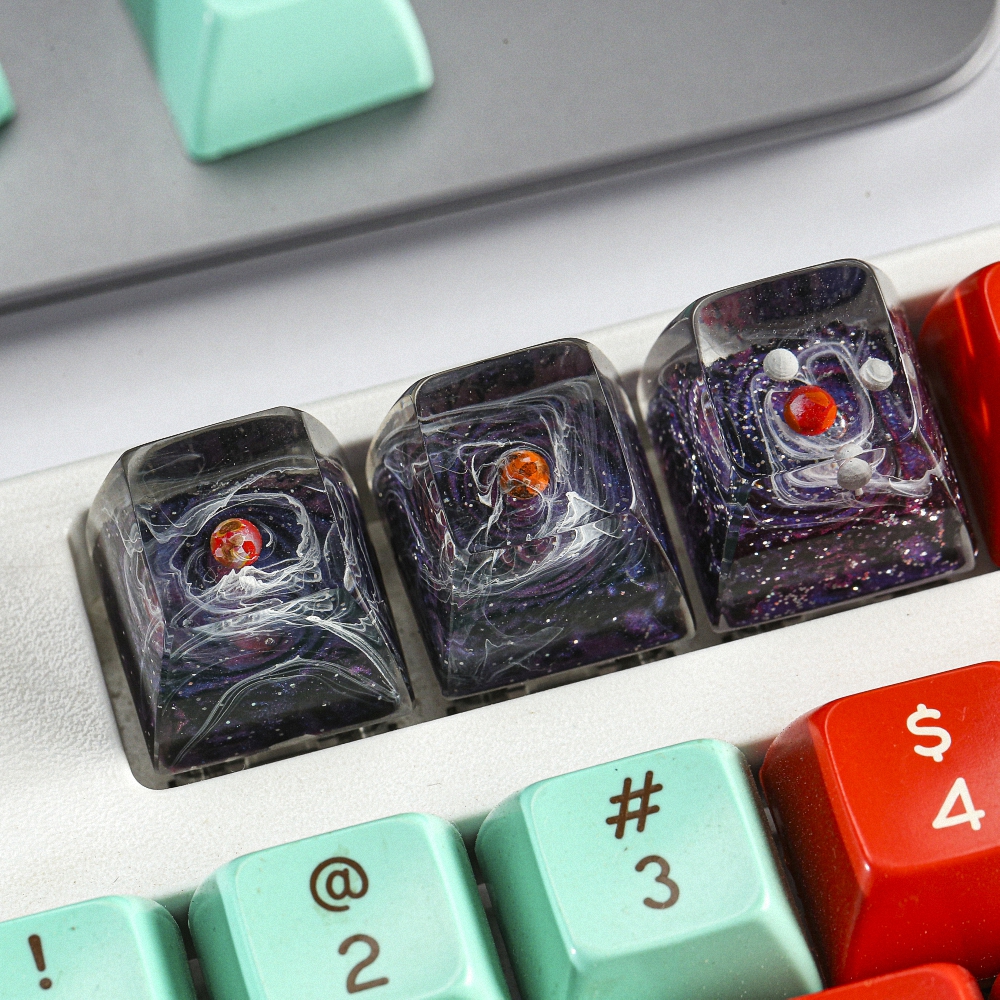 Planet - Galaxy Artisan Keycap Breakwooden 4