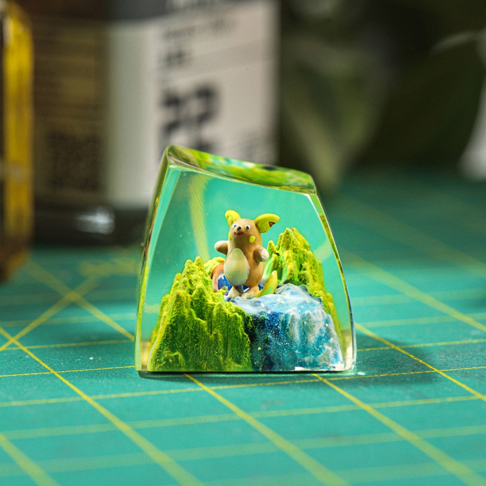 Pokemon - Alolan Raichu Artisan Keycap Breakwooden