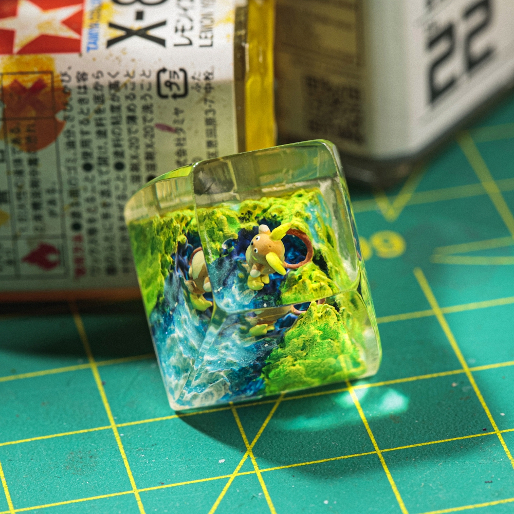 Pokemon - Alolan Raichu Artisan Keycap Breakwooden