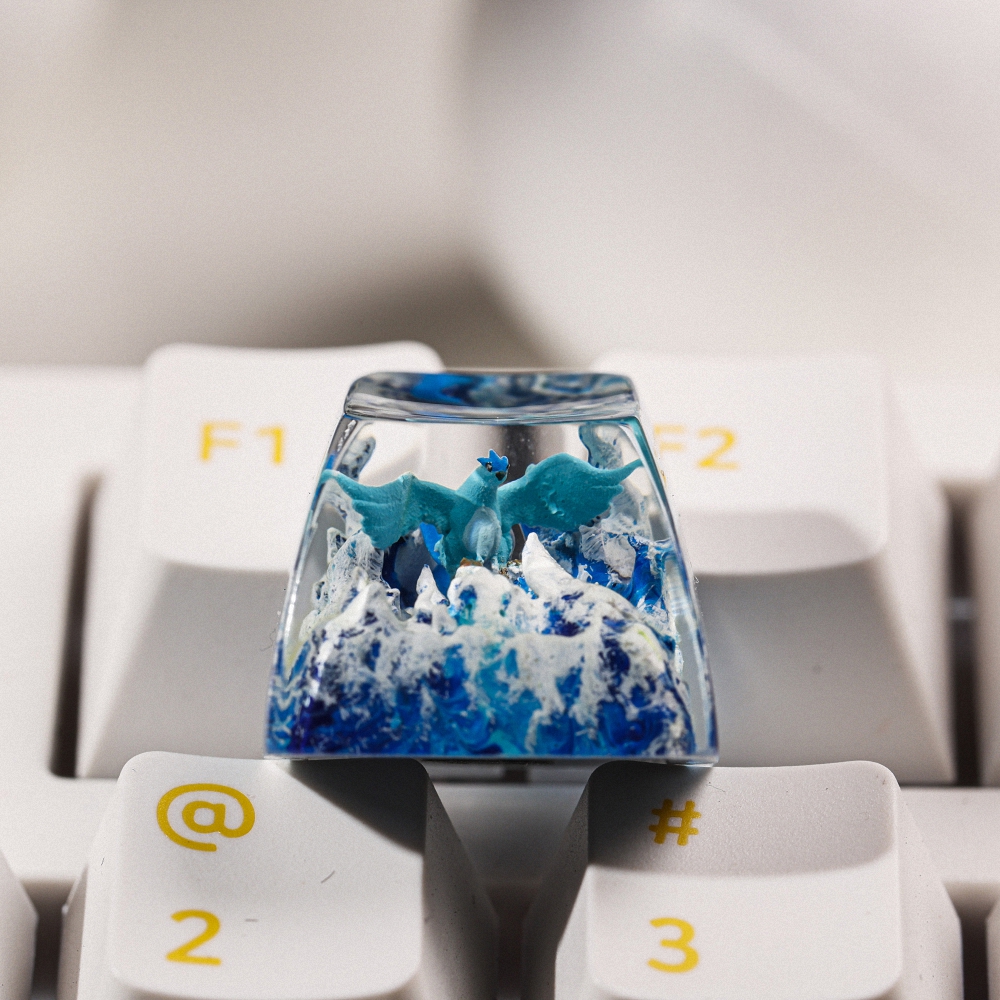 Pokemon - Articuno Artisan Keycap Breakwooden