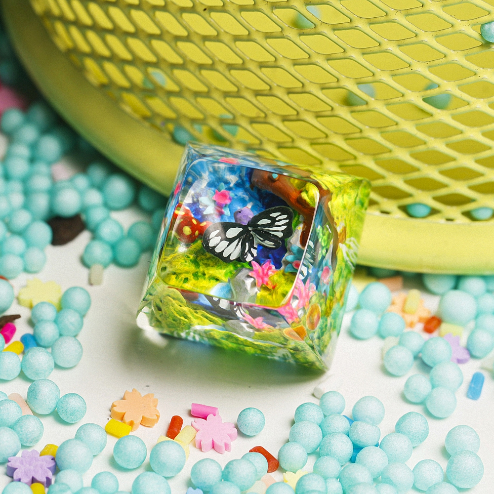 Pokemon - Butterfree Artisan Keycap Breakwooden 5