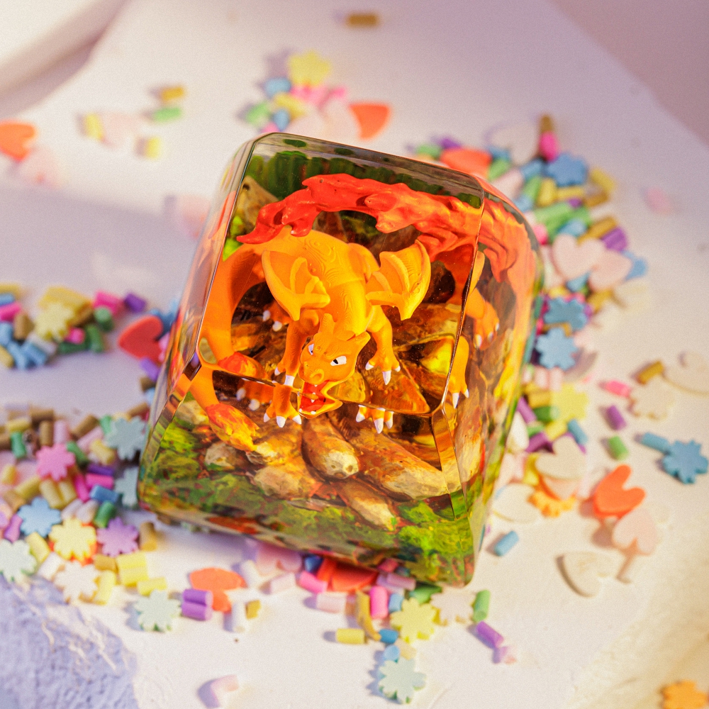 Pokemon - Charizard Artisan Keycap Breakwooden