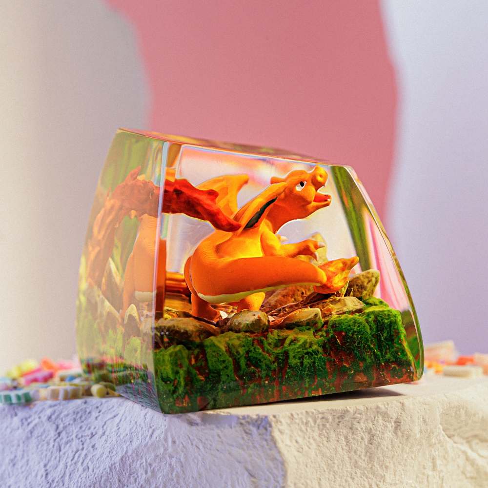 Pokemon - Charizard Artisan Keycap Breakwooden