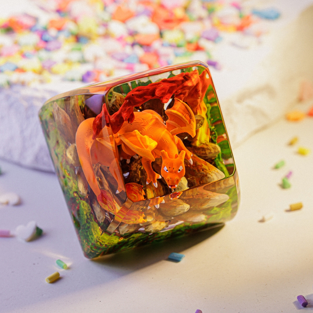 Pokemon - Charizard Artisan Keycap Breakwooden