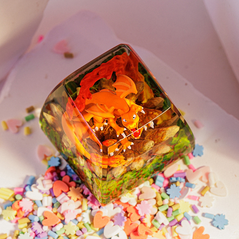 Pokemon - Charizard Artisan Keycap Breakwooden