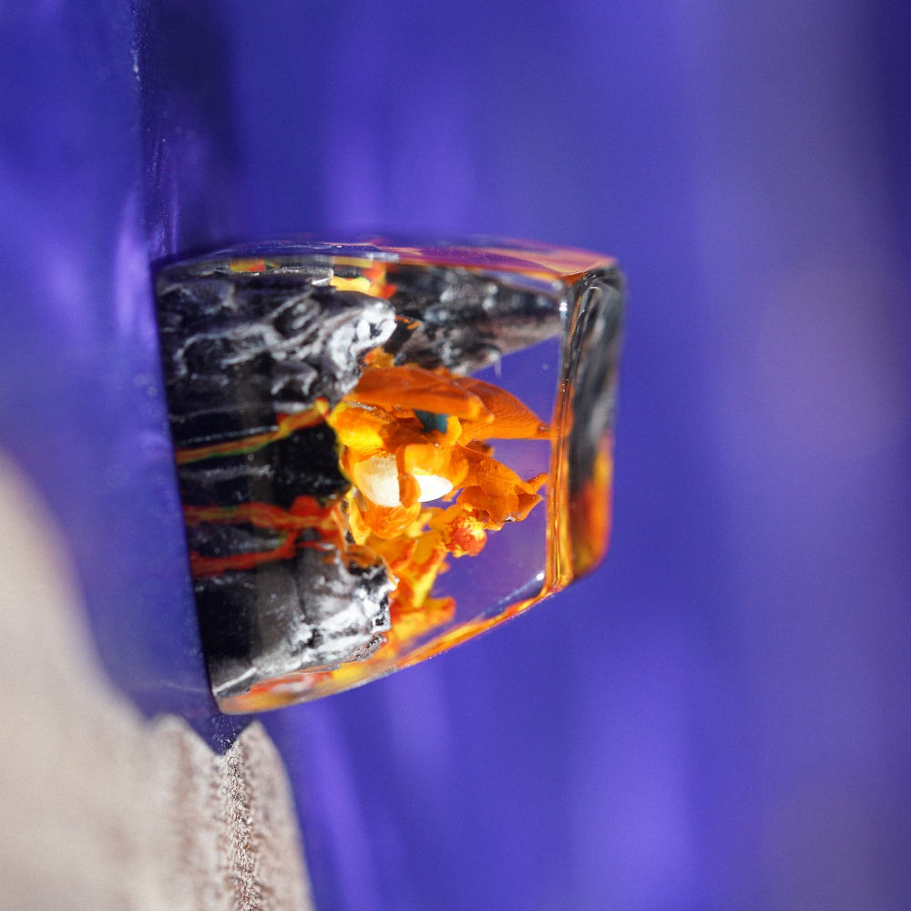 Pokemon - Charizard Artisan Keycap Breakwooden 18