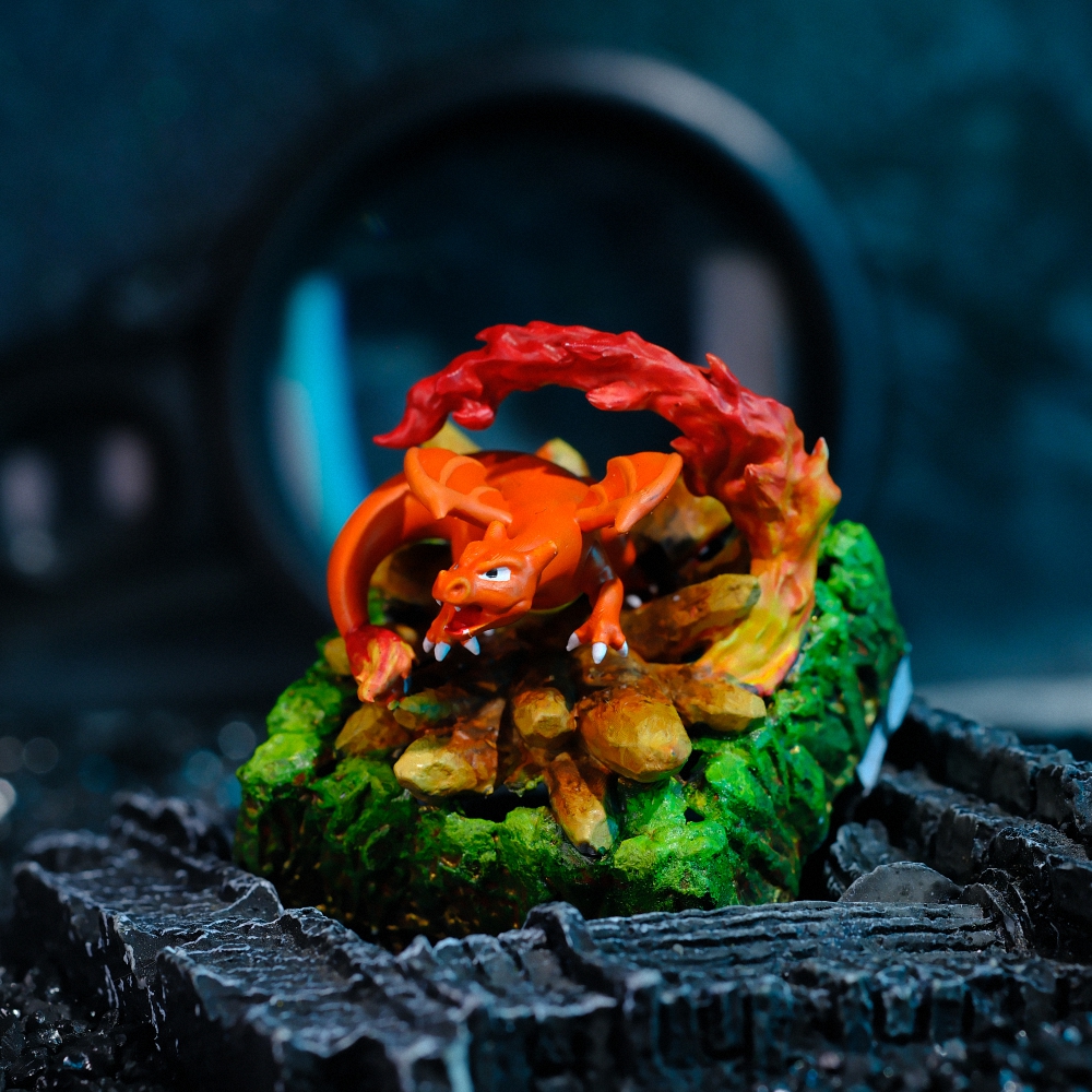 Pokemon - Charizard Artisan Keycap Breakwooden 2