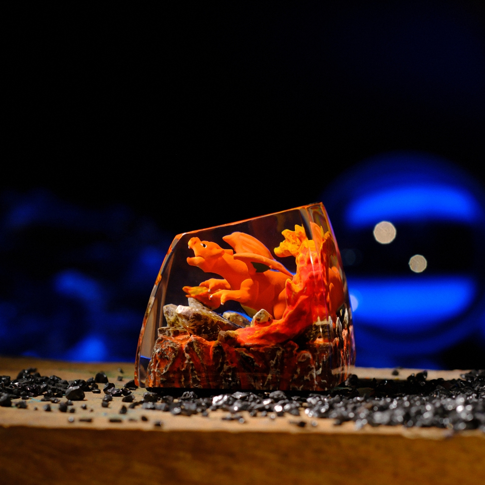 Pokemon - Charizard Artisan Keycap Breakwooden 6