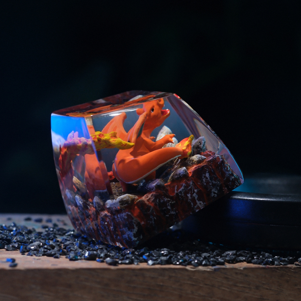 Pokemon - Charizard Artisan Keycap Breakwooden 6